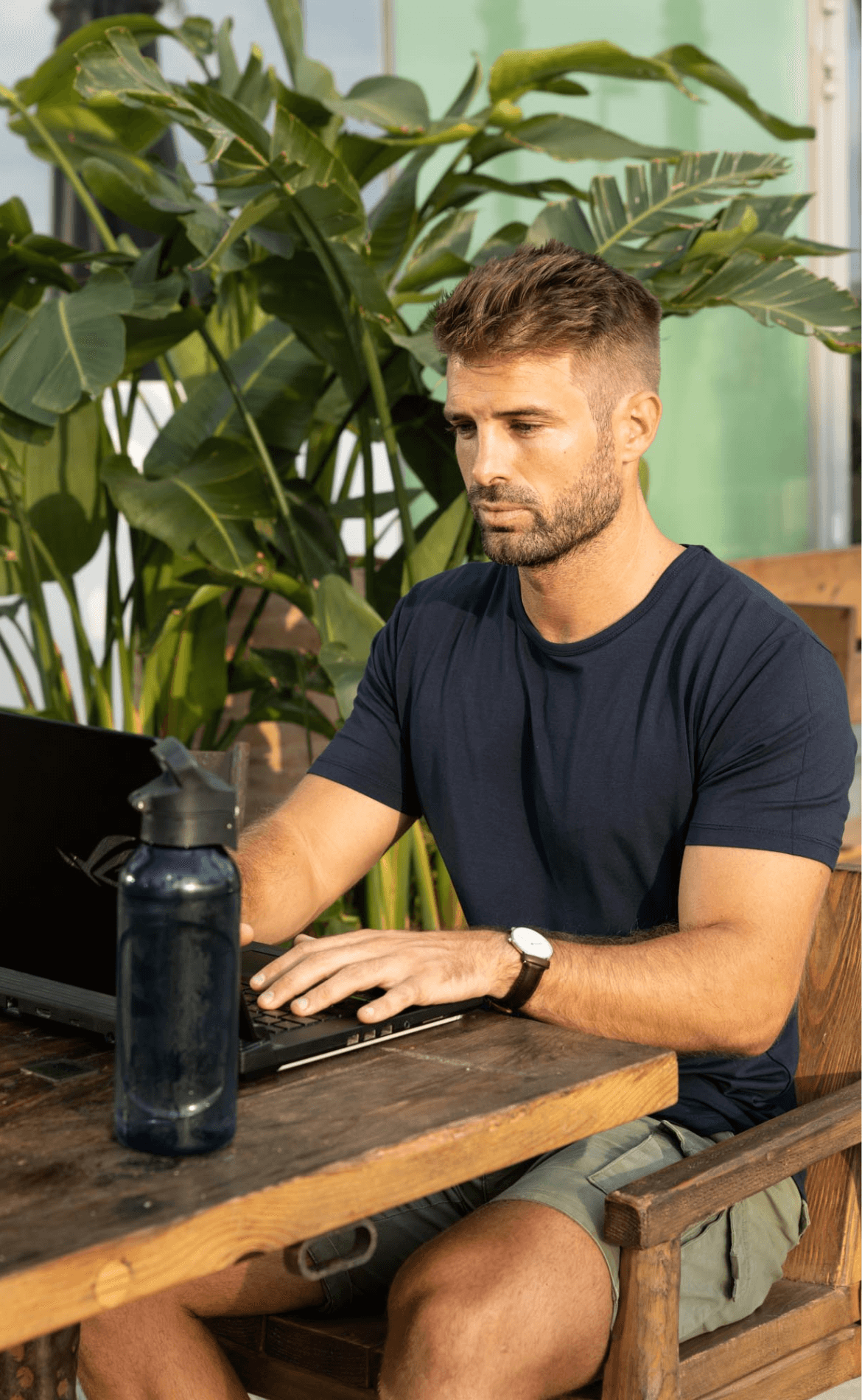 Mobile_Hero_image_1170_x_1900_px.png